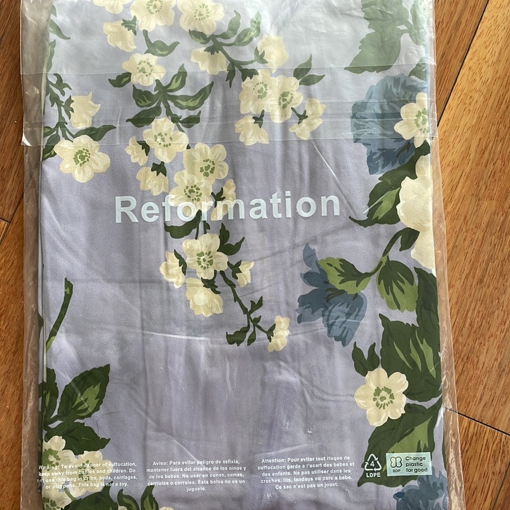 Brand new reformation Frankie Silk Dress - Picture 16 of 16